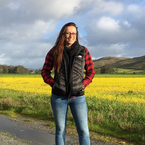 Meet your Posher, Lara - Picture 1 of 1